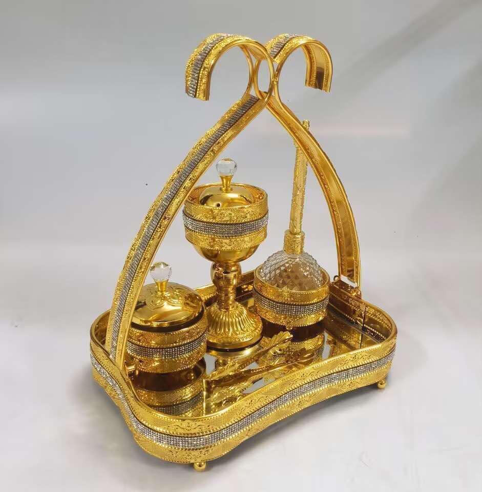 Fragrance Oil Burner Glass Bottle Luxury & Style Gold-Plated Decorative Design with Sparkling Accents Elegant Golden Basket